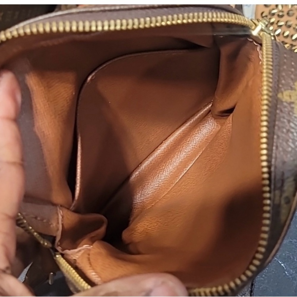 Louis Vuitton Danube PM small size - Picture 8 of 11
